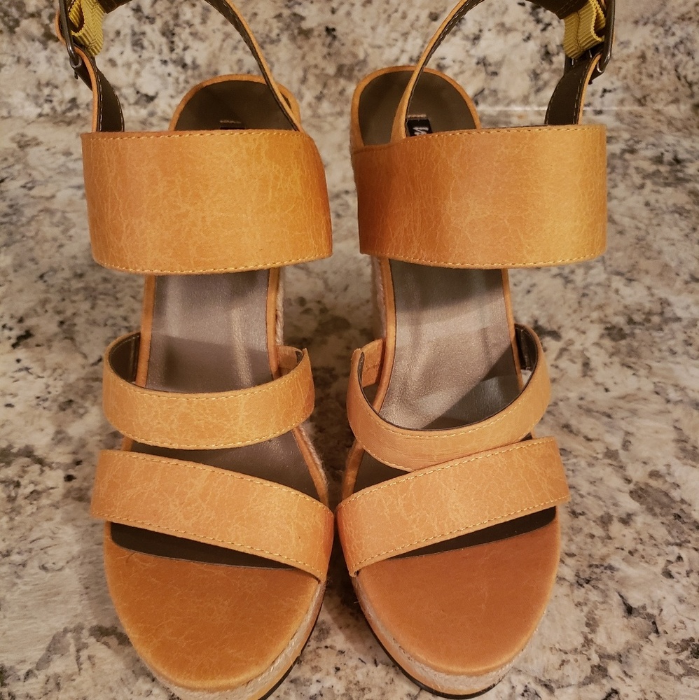 Michael Antonio Wedges